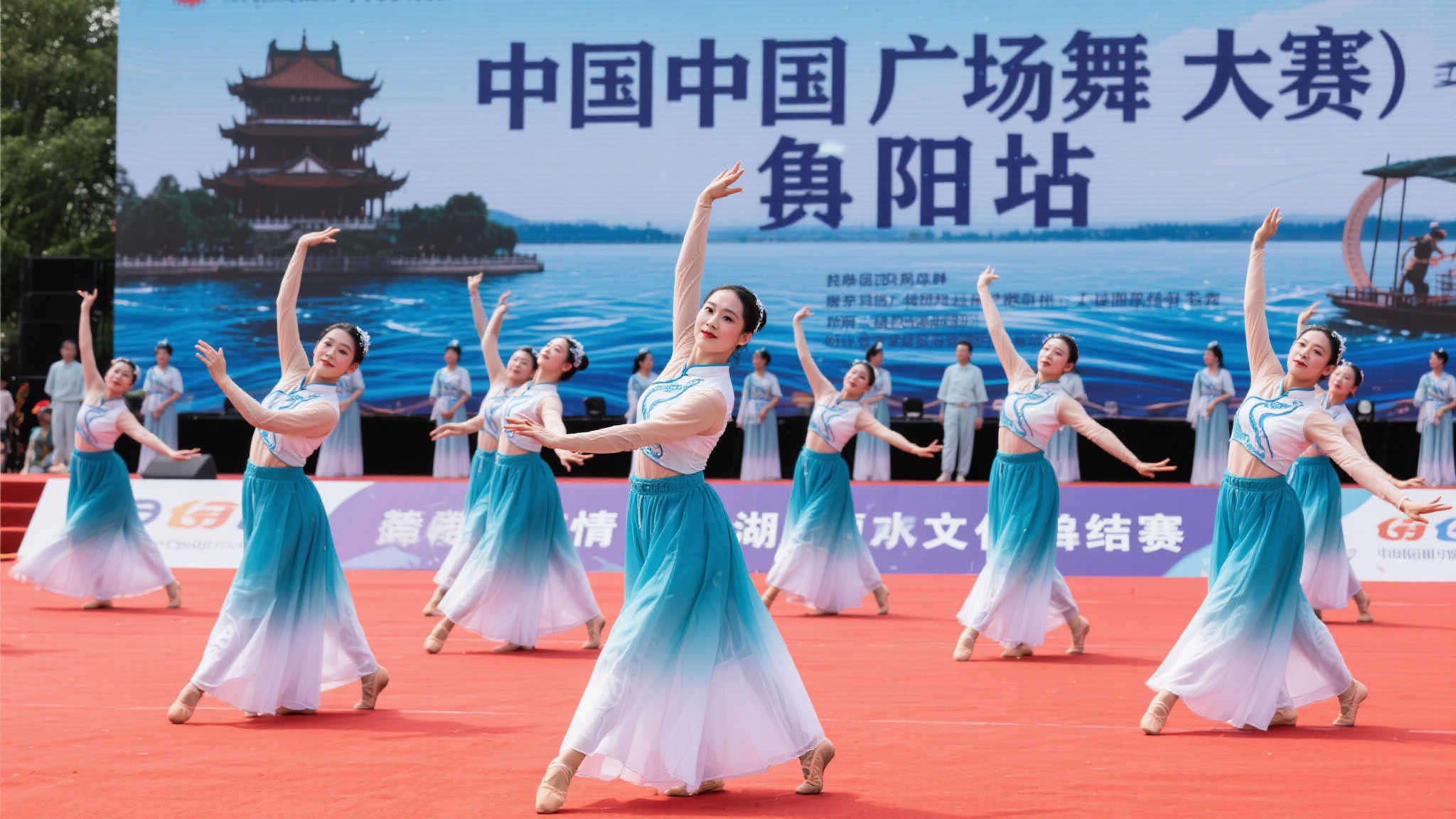 2025中国广场舞大赛岳阳站完美收官,巴陵大地掀起全民健身新风尚 2025中国广场舞大赛岳阳站完美收官,巴陵大地掀起全民健身新风尚